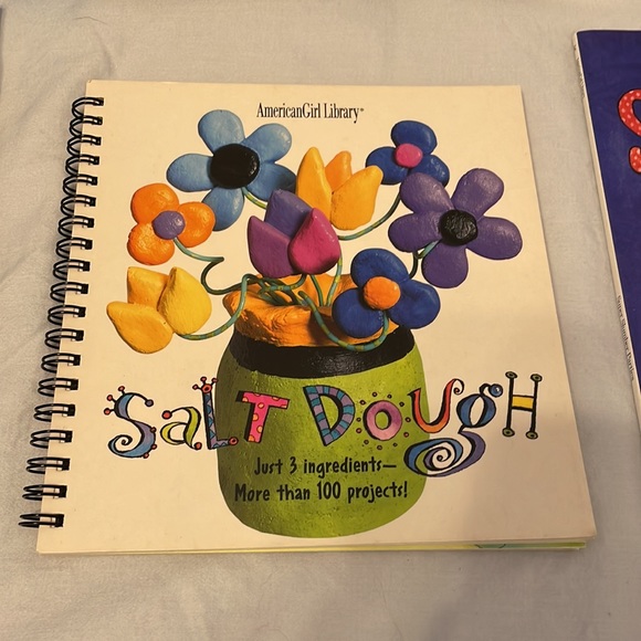 American Girl Library collection - pack of 6 books! - Picture 6 of 7